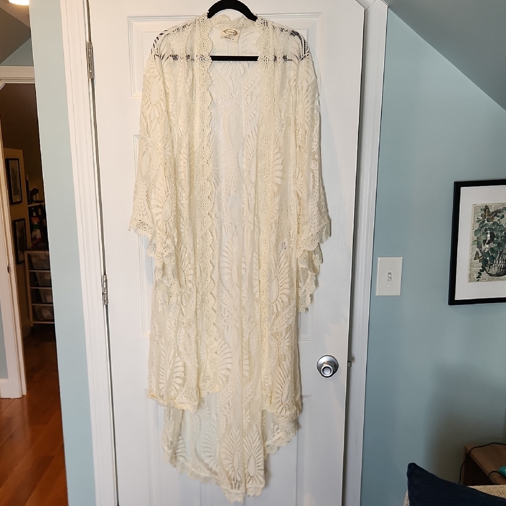 Joyfolie Cream Lace Kimono